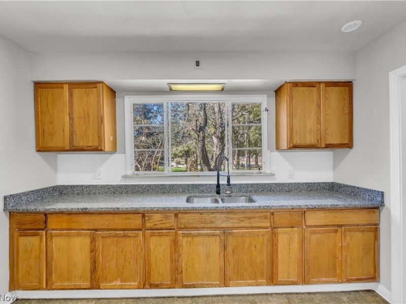 2150 Glenridge Road, Euclid, OH 44117 Photo 6