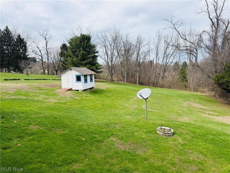 668 Springview Road, East Liverpool, OH 43920 Photo 5