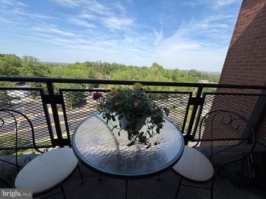4390 LORCOM LANE, Unit 805, ARLINGTON, VA 22207
