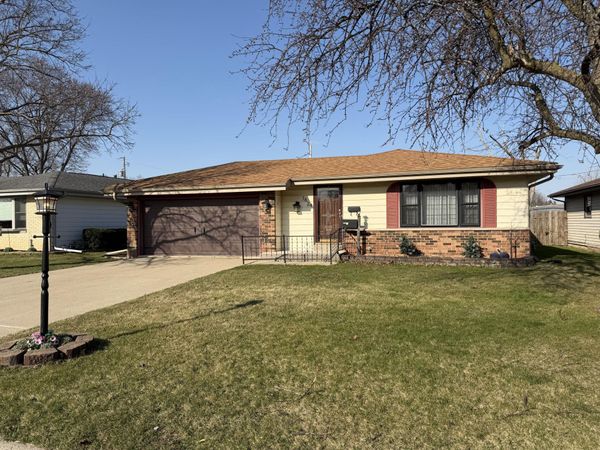 1624 State St, Union Grove, WI 53182