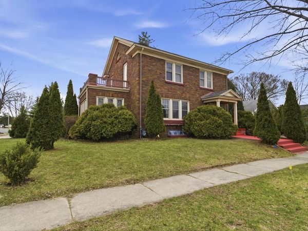 201 Capital STREET, Burlington, WI 53105