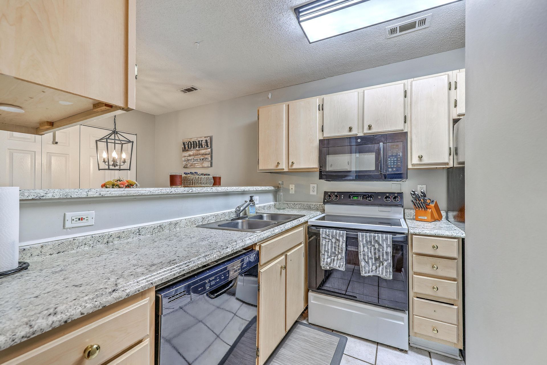 188 Midland Parkway Photo 10