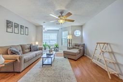 188 Midland Parkway photo 4