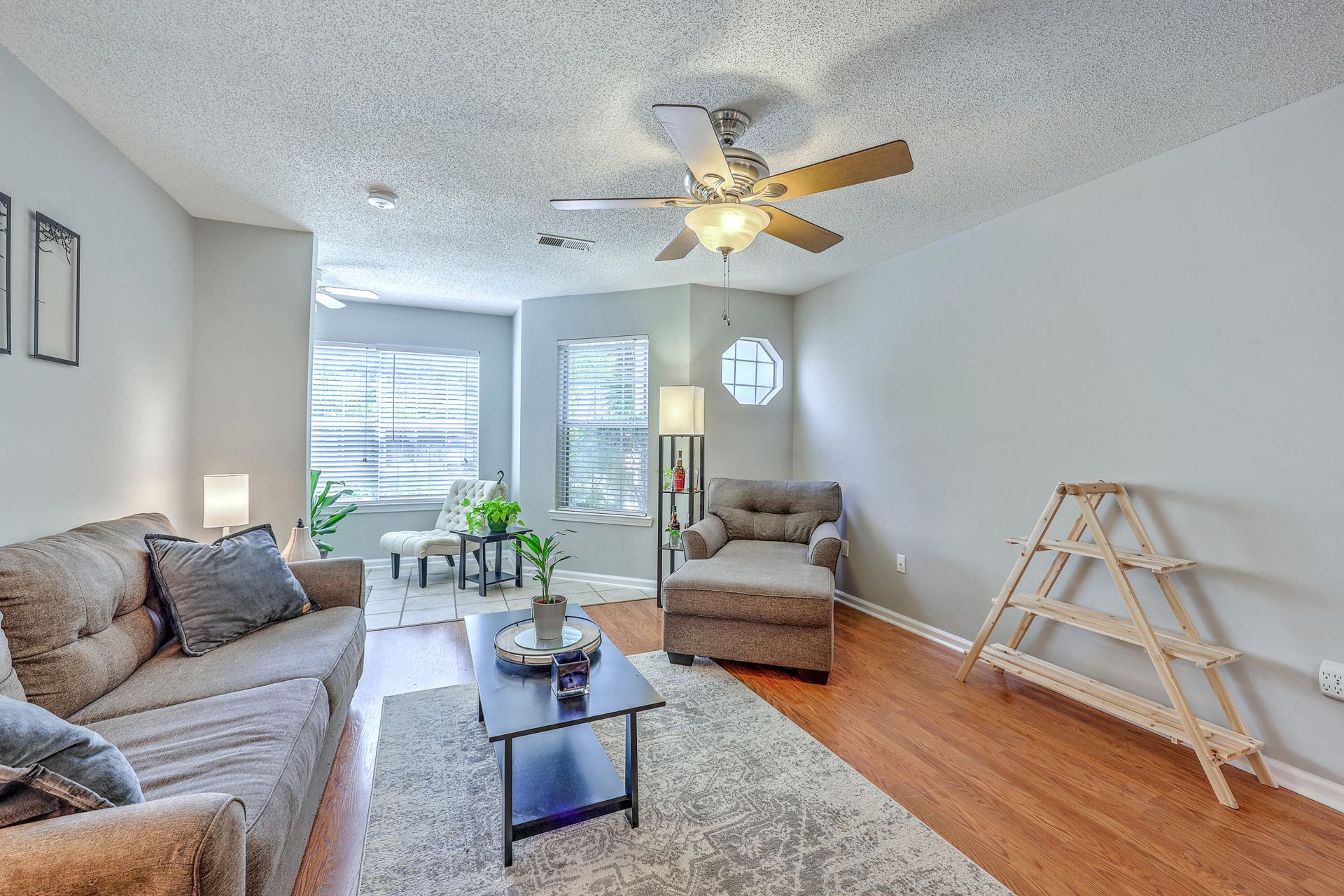 188 Midland Parkway Photo 6