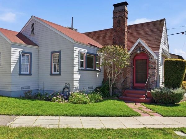 4715 Panorama Dr., San Diego, CA 92116