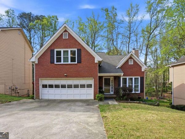 3075 Oak Meadow Drive, Snellville, GA 30078