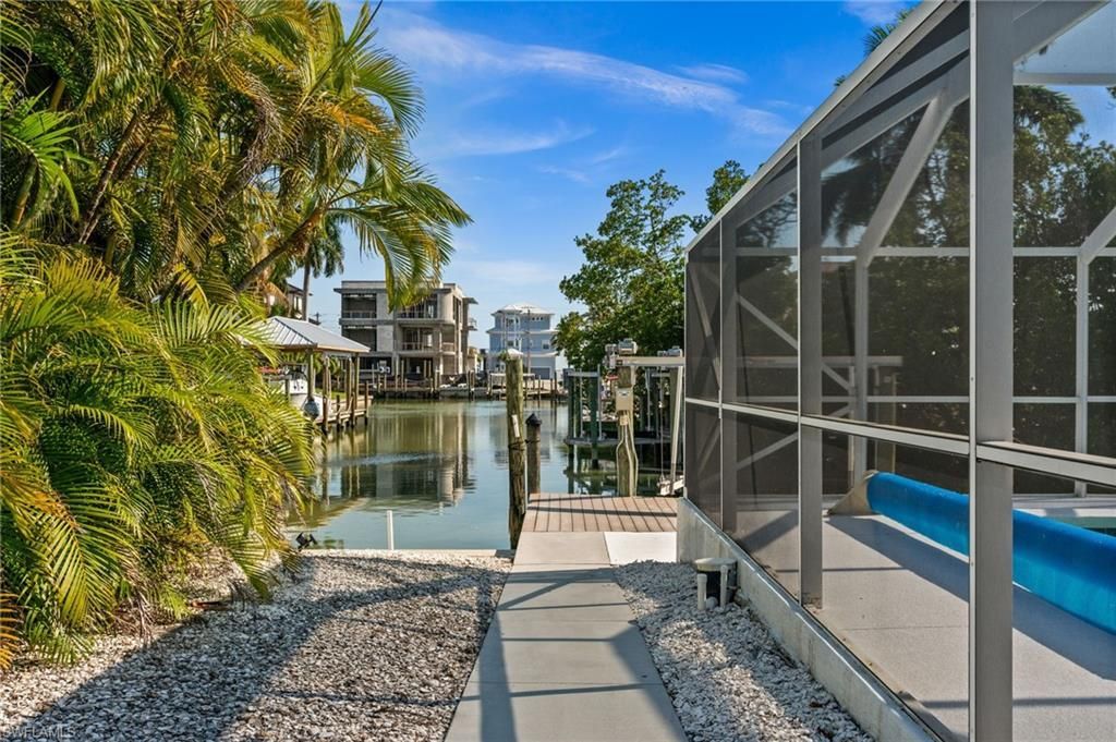 8324 Lagoon Rd, Fort Myers Beach, FL 33931 Photo
