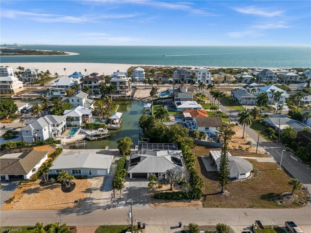 8324 Lagoon Rd, Fort Myers Beach, FL 33931 Photo