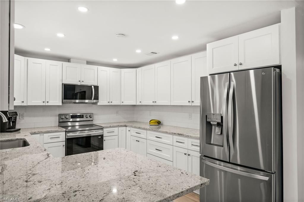 8324 Lagoon Rd, Fort Myers Beach, FL 33931 Photo