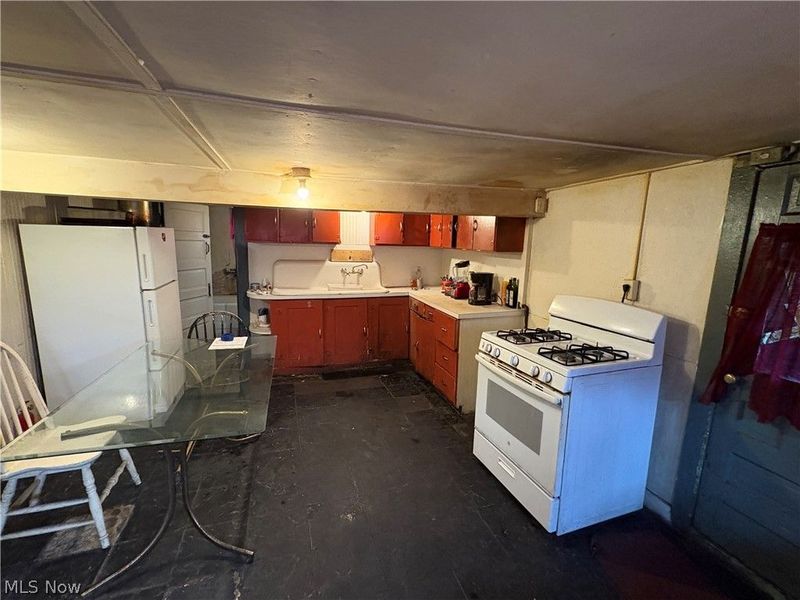 759 Gaylord Avenue, Masury, OH 44438 Photo 7