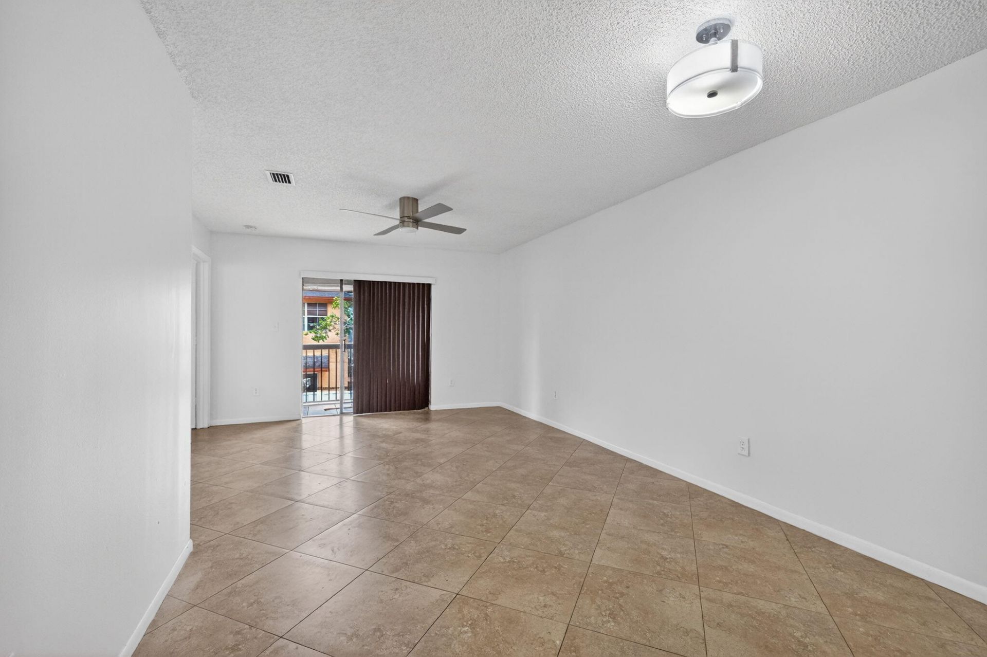 6001 Shakerwood Circle, Unit 201, Tamarac, FL 33319 Photo