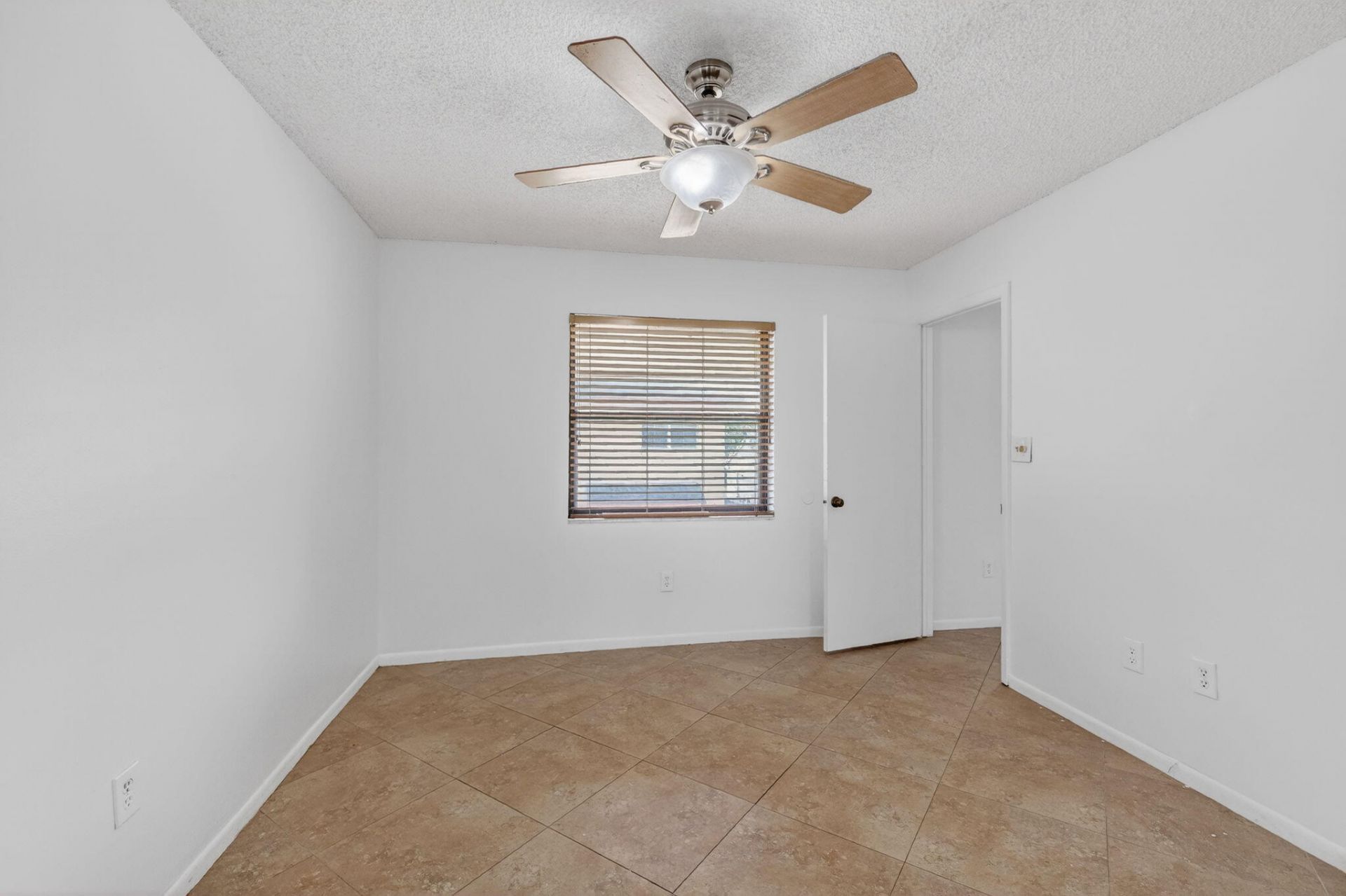 6001 Shakerwood Circle, Unit 201, Tamarac, FL 33319 Photo