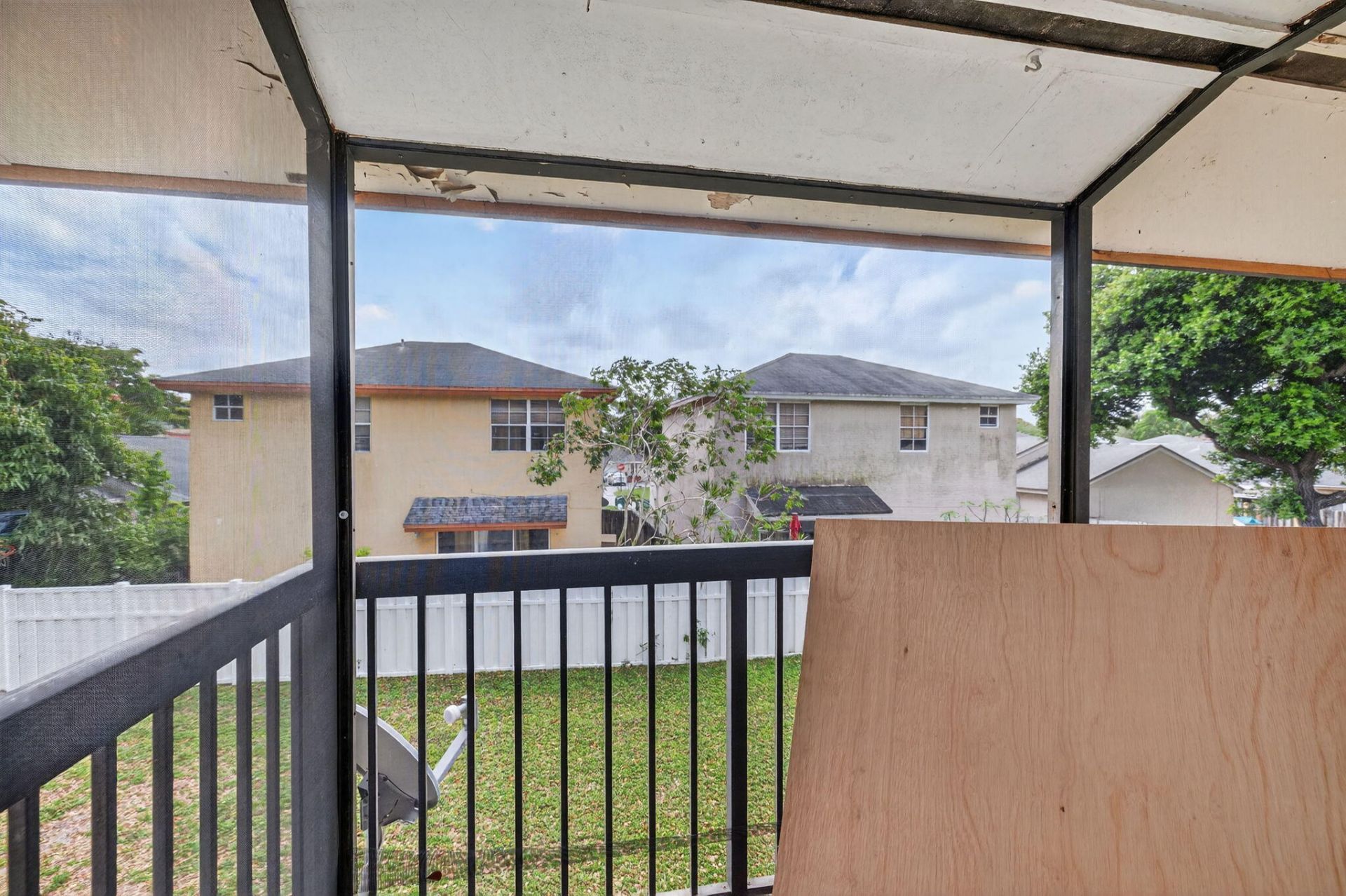 6001 Shakerwood Circle, Unit 201, Tamarac, FL 33319 Photo