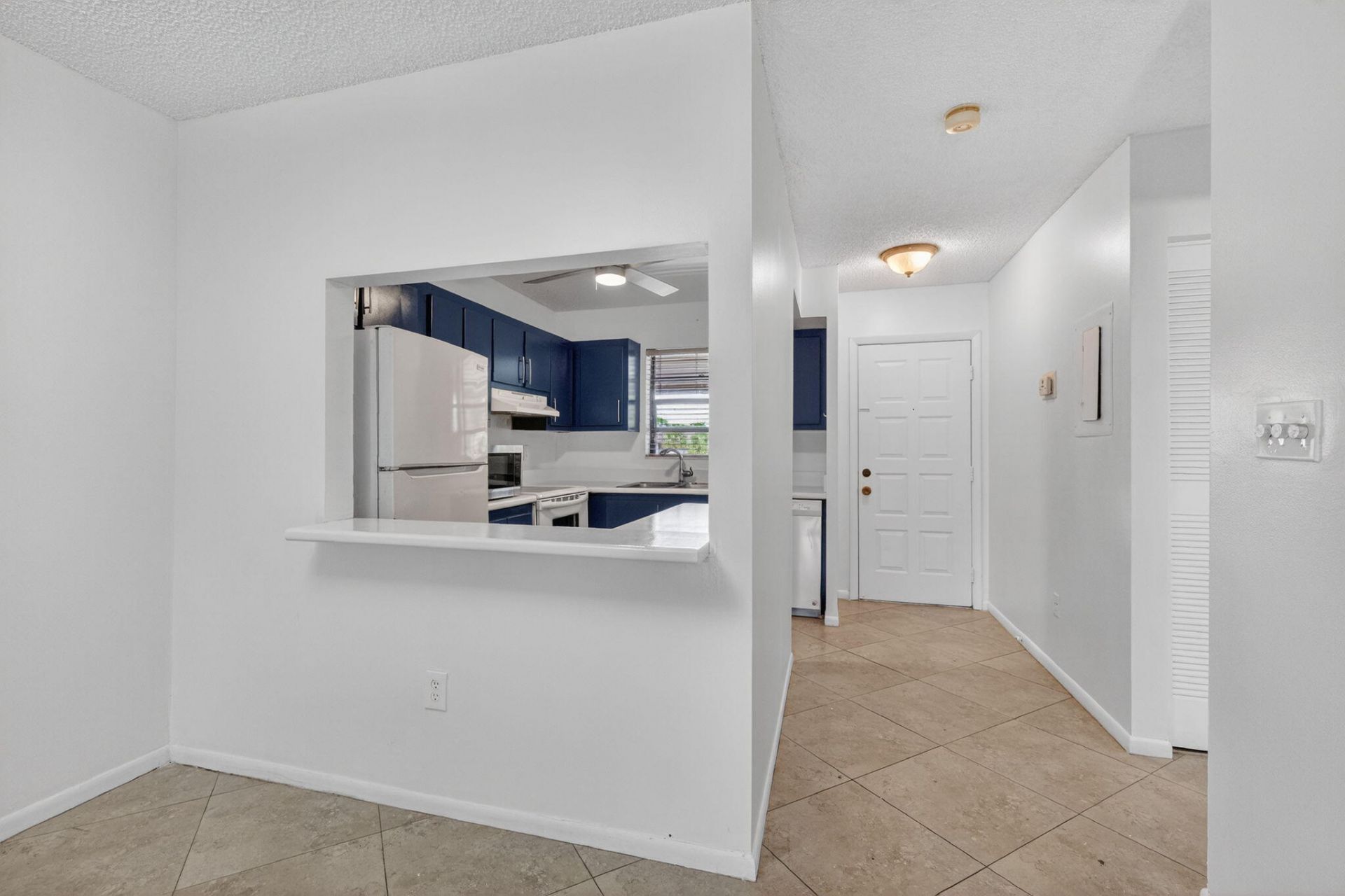 6001 Shakerwood Circle, Unit 201, Tamarac, FL 33319 Photo