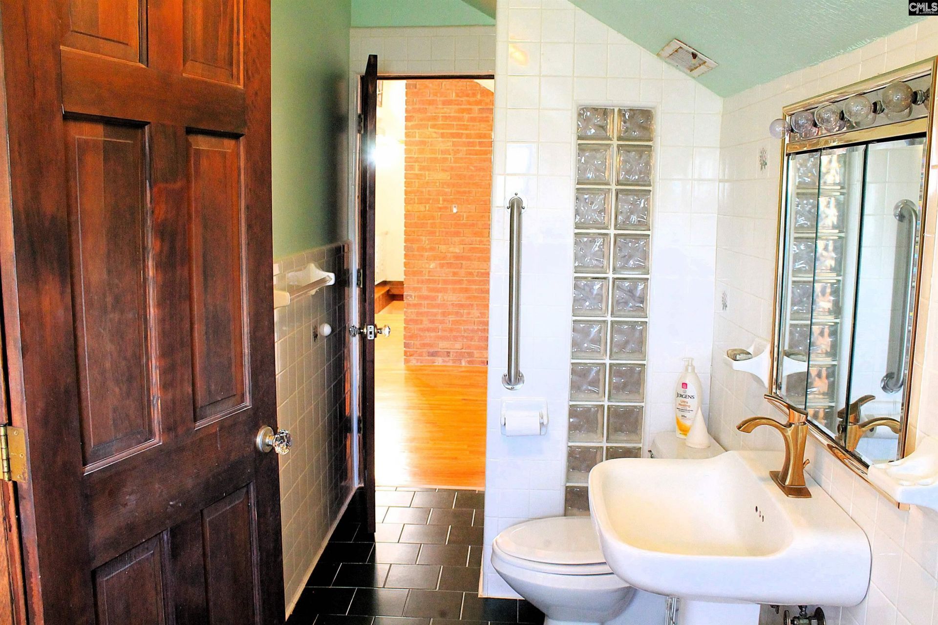 497 Circle H Woods Road Photo 24