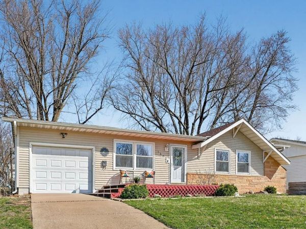 1204 Sunnyside Circle, Cedar Falls, IA 50613