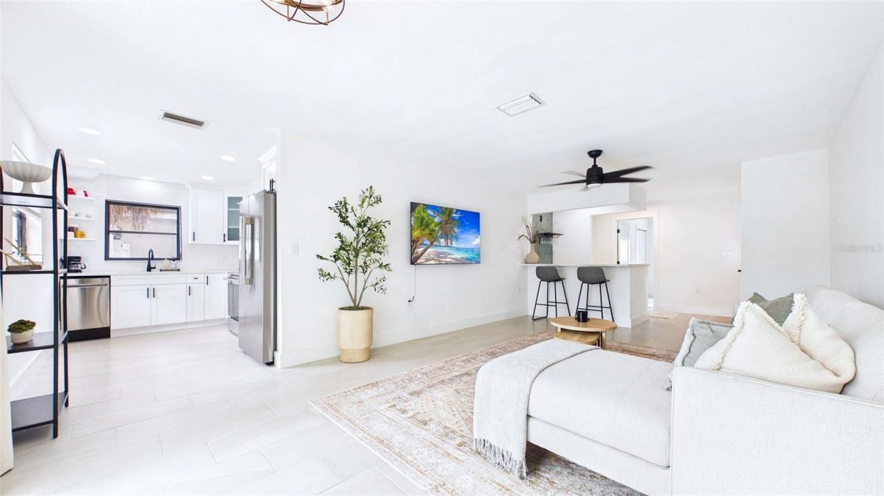 1920 New Hampshire Avenue Ne, Saint Petersburg, FL 33703 Photo