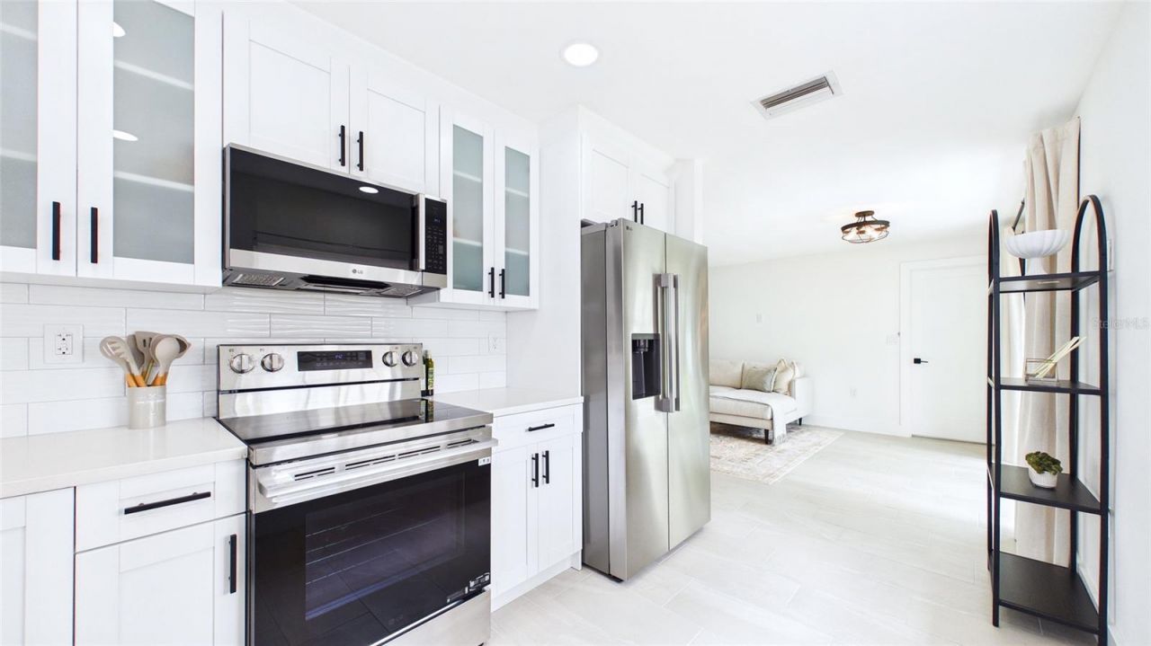 1920 New Hampshire Avenue Ne, Saint Petersburg, FL 33703 Photo