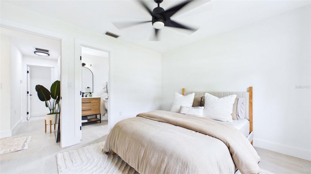 1920 New Hampshire Avenue Ne, Saint Petersburg, FL 33703 Photo