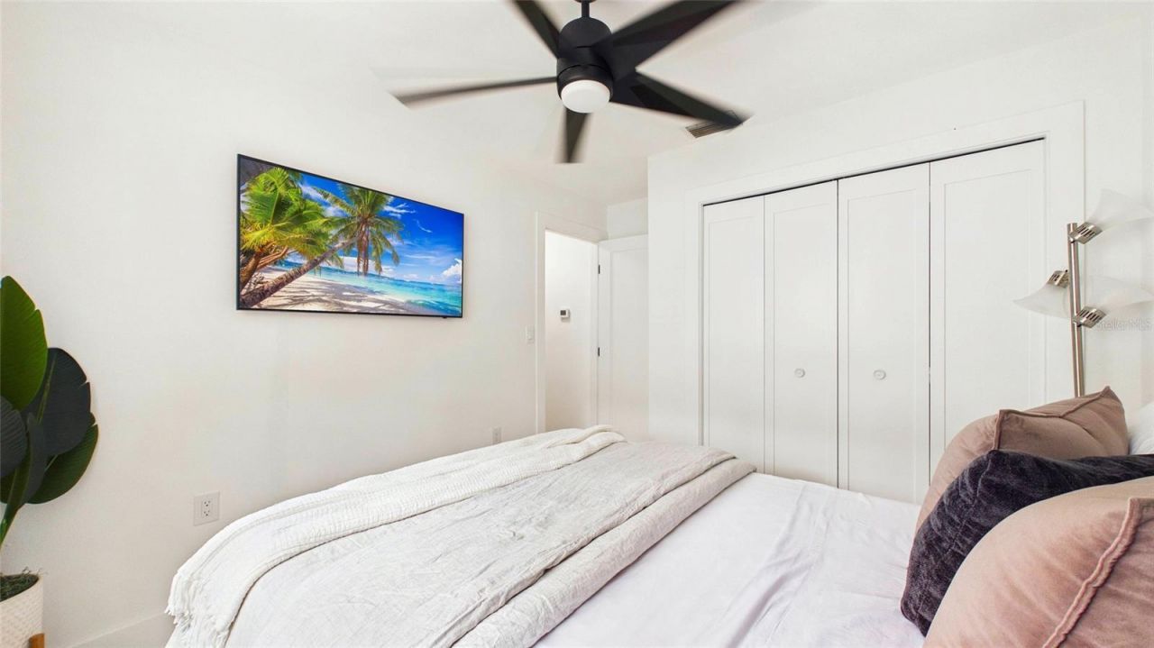 1920 New Hampshire Avenue Ne, Saint Petersburg, FL 33703 Photo