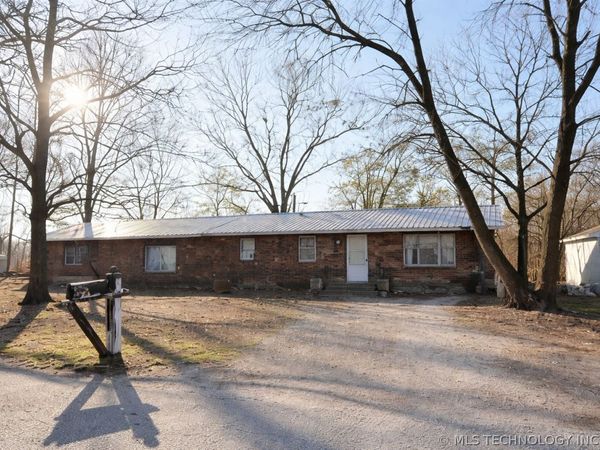 2109 S Johnstone Avenue , Bartlesville, OK 74003