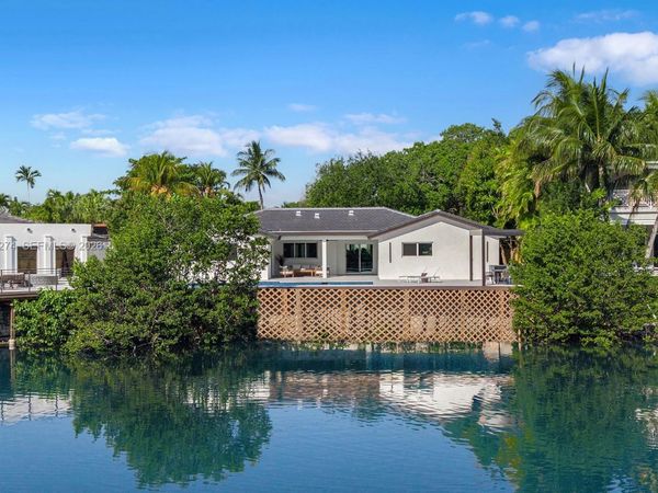 19721 NE 23 Ave, Miami, FL 33180