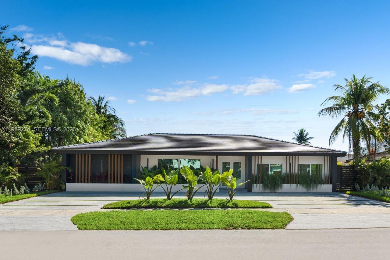 19721 NE 23 Ave, Miami, FL 33180 Photo