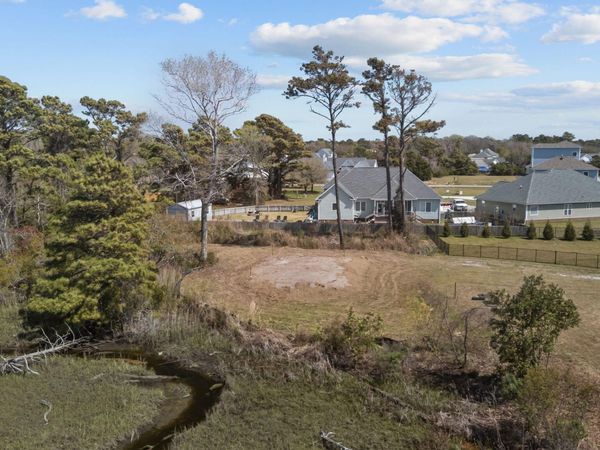 662 Fishermans Point, Newport, NC 28570