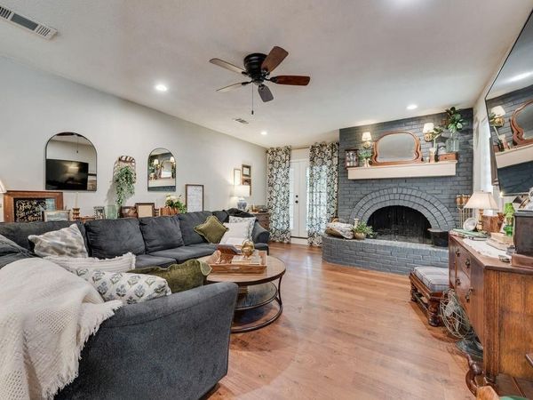 905 Colonial, Cleburne, TX 76033