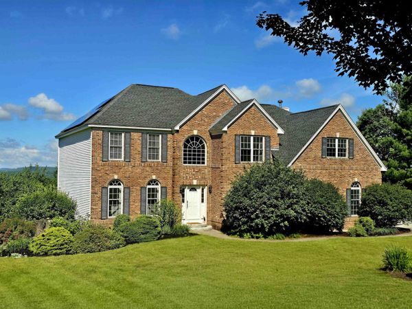 115 Roosevelt Road, Weare, NH 03281