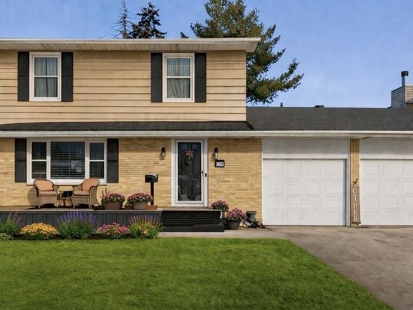 900 14TH Place, Camanche, IA 52730