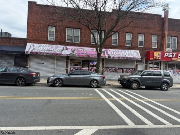 320 Clinton Pl, Newark, NJ 07112