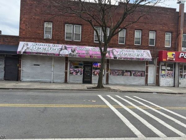 320 Clinton Pl, Newark, NJ 07112