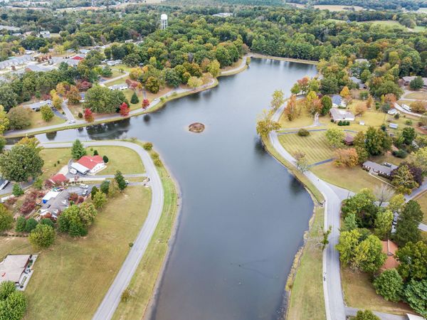 108 Lake Valley Road, Dickson, TN 37055