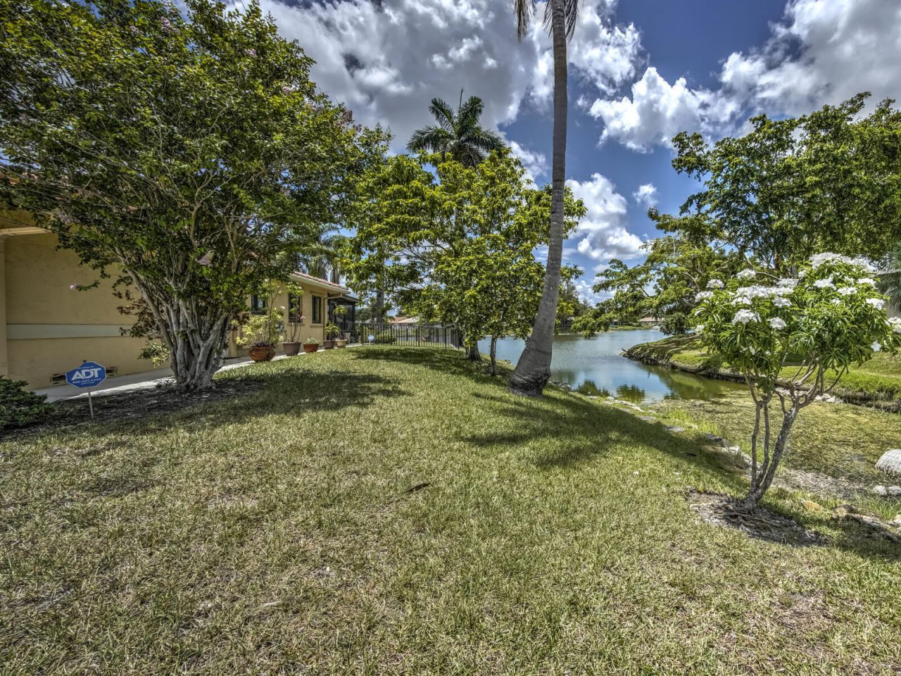 7625 Sunflower Drive, Margate, FL 33063 Photo