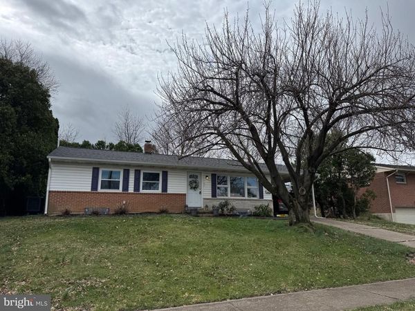 5224 OXFORD DRIVE , MECHANICSBURG, PA 17055