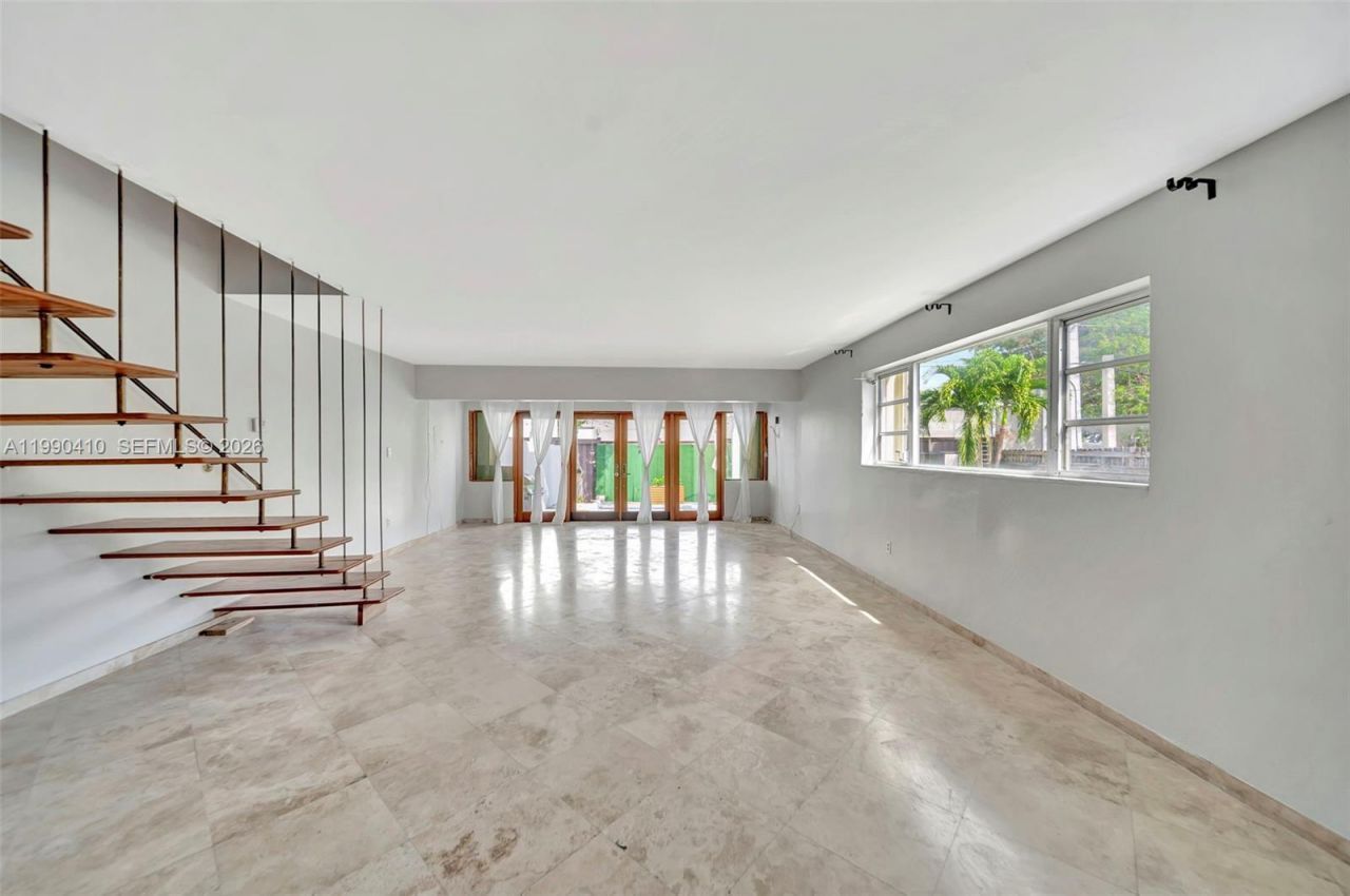 2293 NE 122nd St , Unit 2293, North Miami, FL 33181 Photo