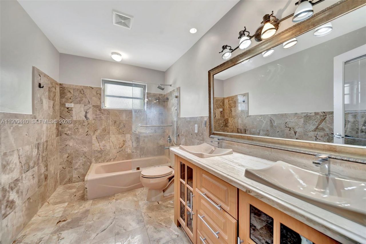 2293 NE 122nd St , Unit 2293, North Miami, FL 33181 Photo