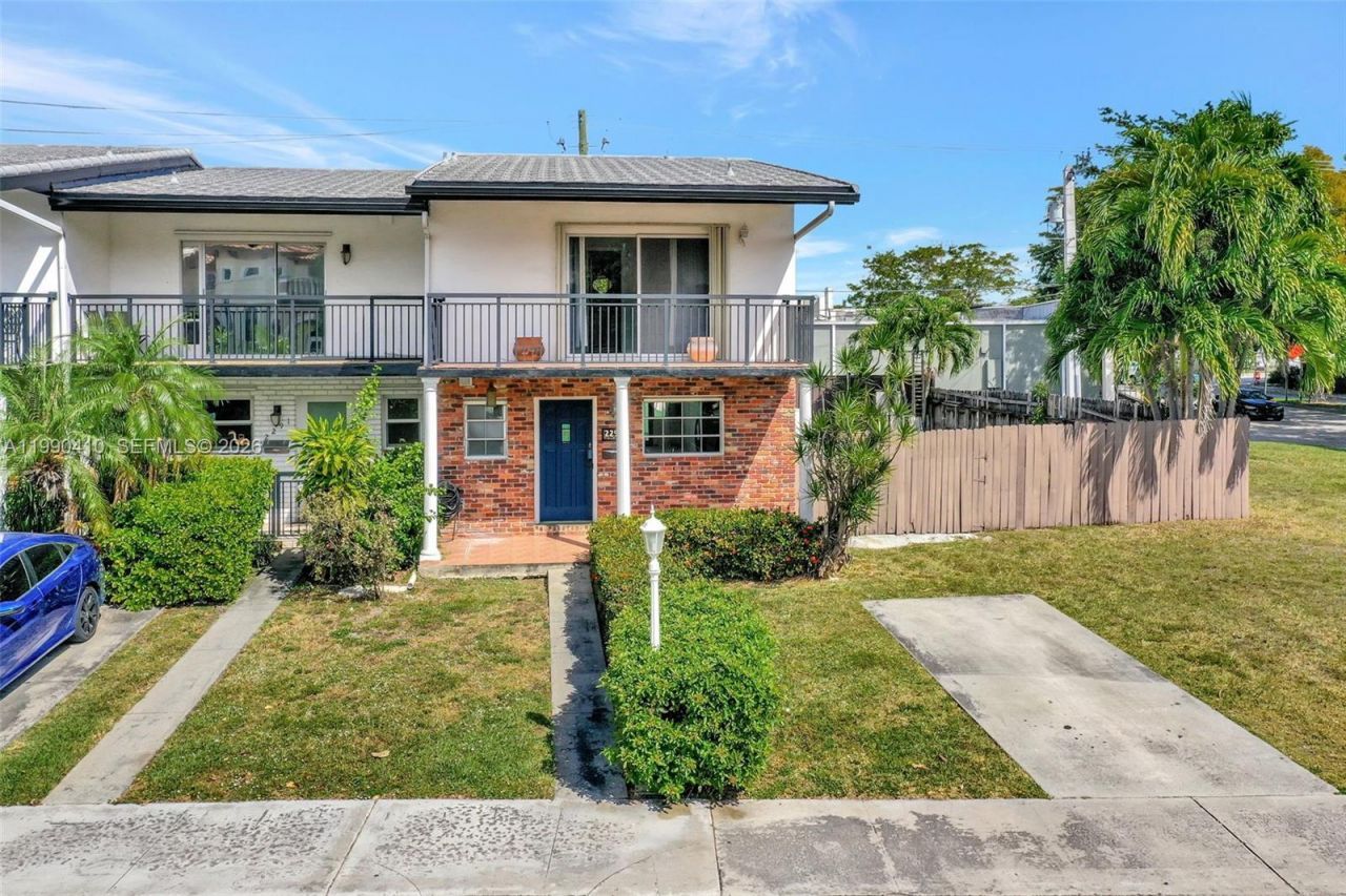 2293 NE 122nd St , Unit 2293, North Miami, FL 33181 Photo