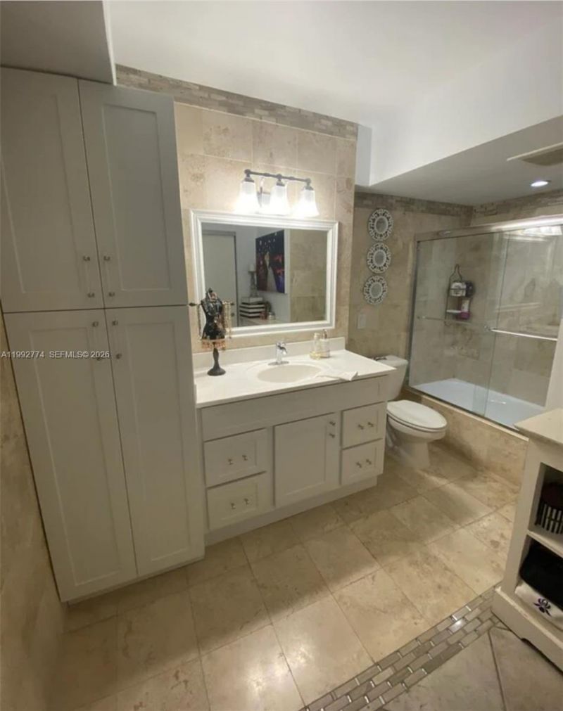 11930 N Bayshore Dr , Unit 1006, North Miami, FL 33181 Photo