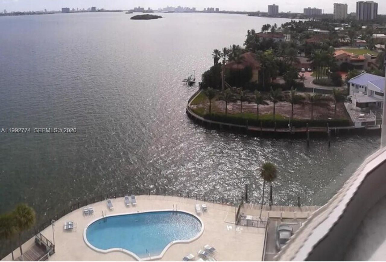 11930 N Bayshore Dr , Unit 1006, North Miami, FL 33181 Photo