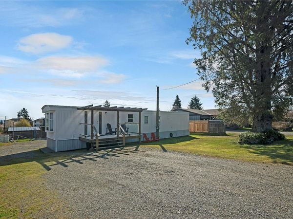 2019 Palmer Rd, Campbell River, BC V9W 5M2