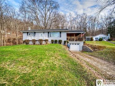 775 W Perimeter Road, Frewsburg, NY 14738
