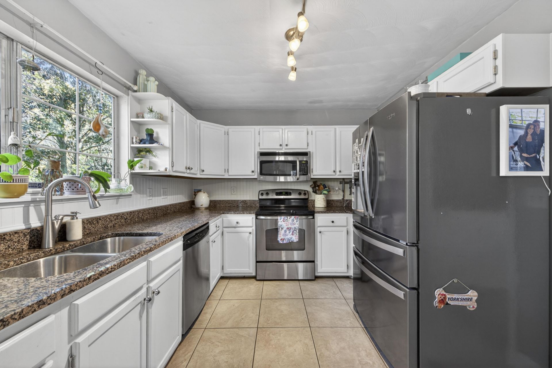 1352 Battery Glover Court Photo 16