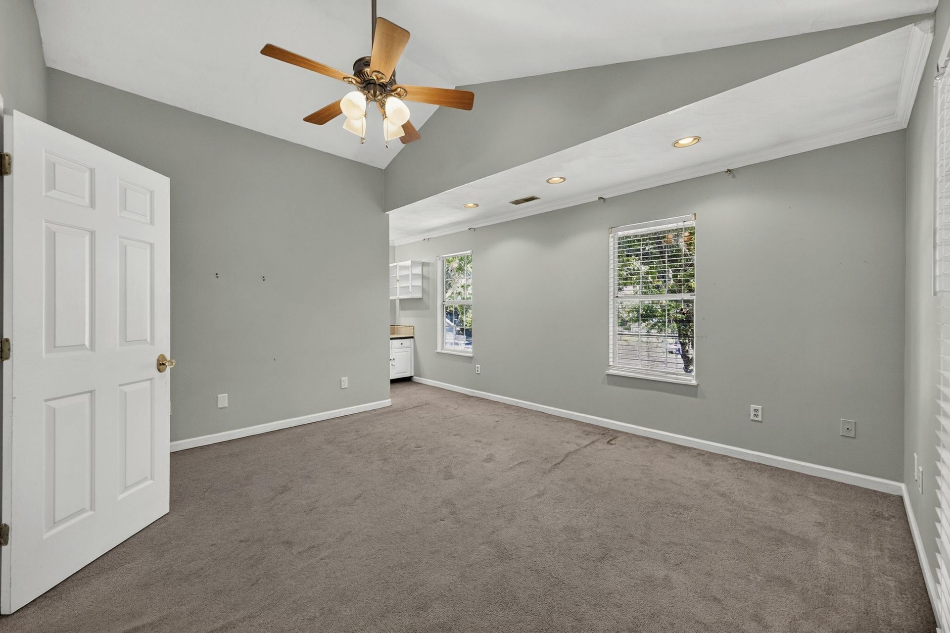 1352 Battery Glover Court Photo 16