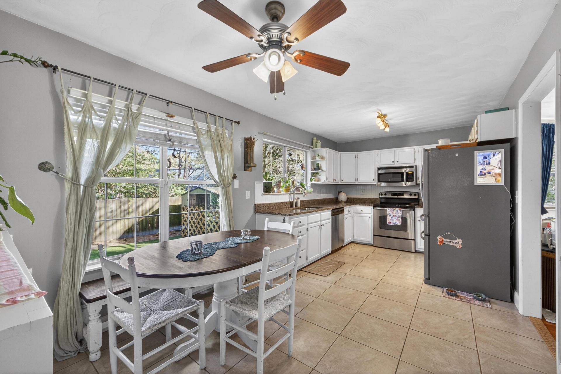 1352 Battery Glover Court Photo 17