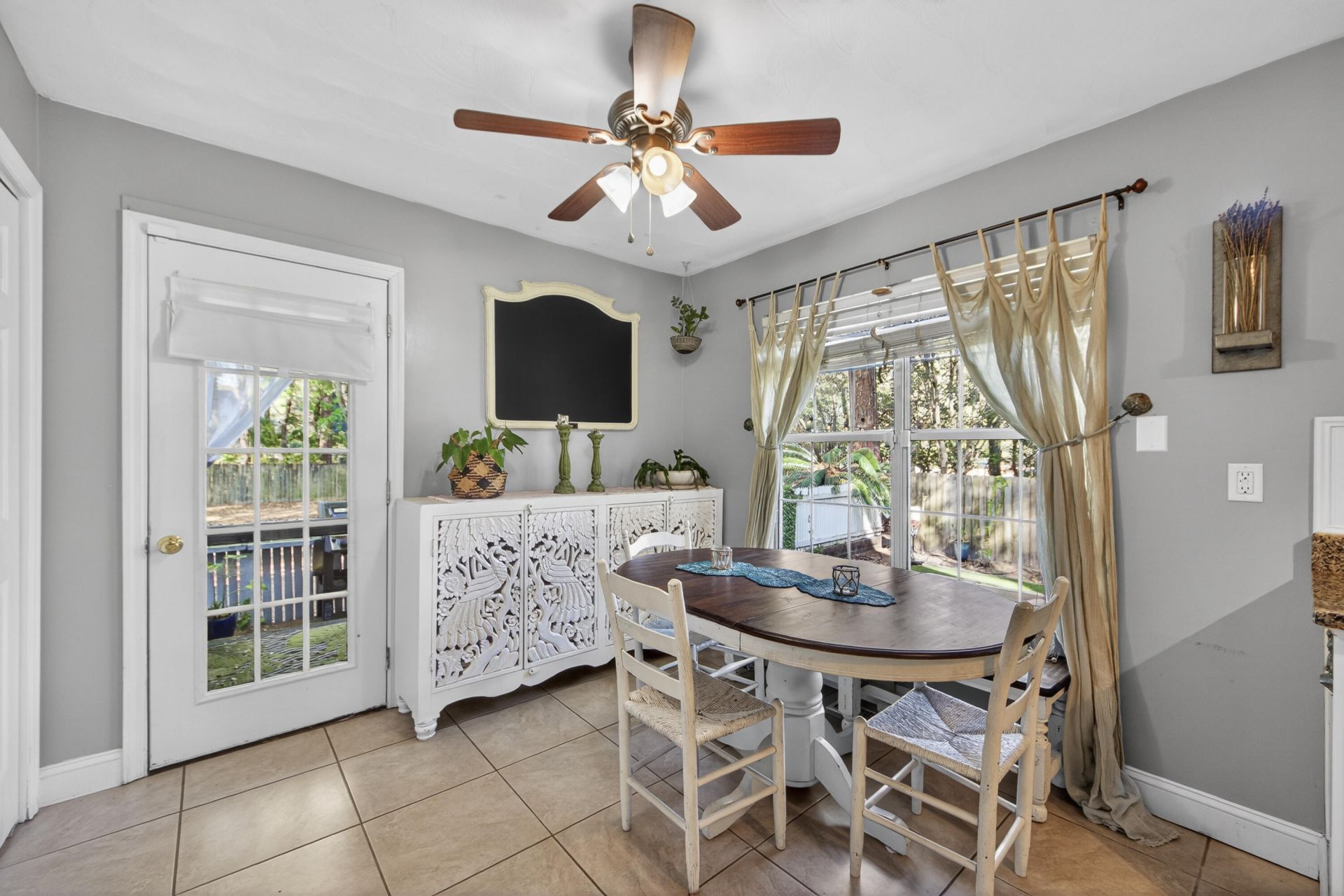 1352 Battery Glover Court Photo 18