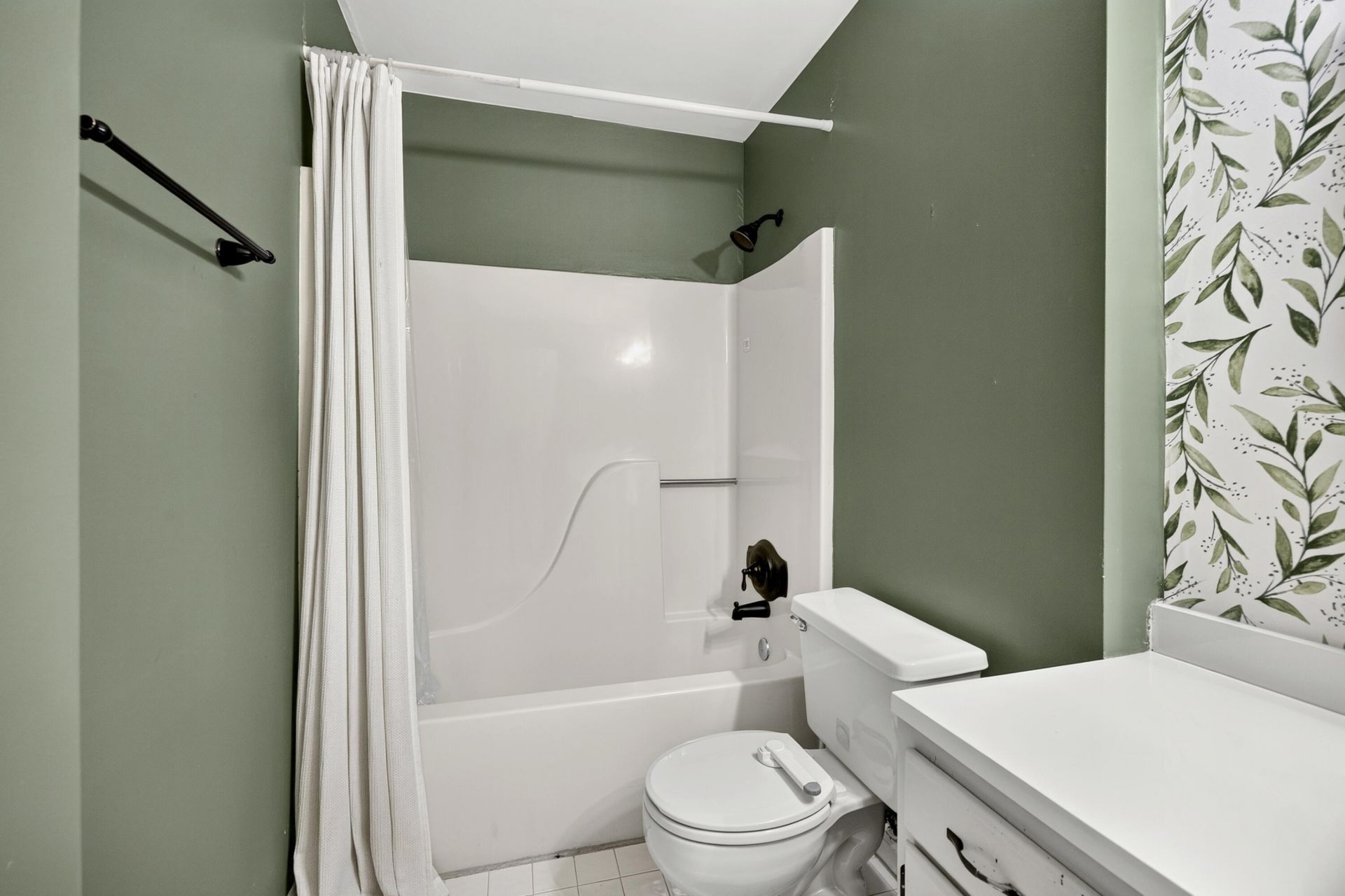 1352 Battery Glover Court Photo 26