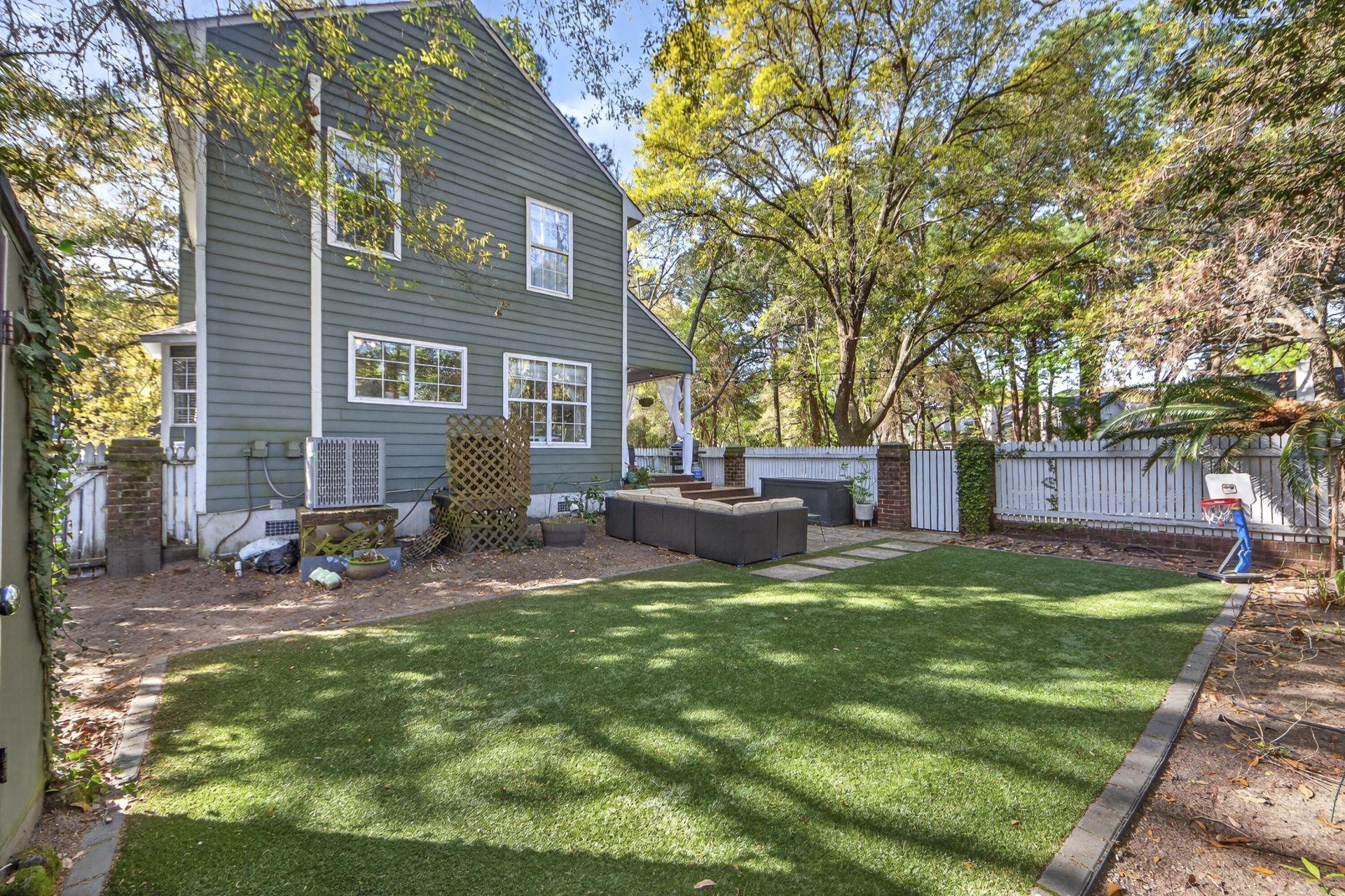 1352 Battery Glover Court Photo 28