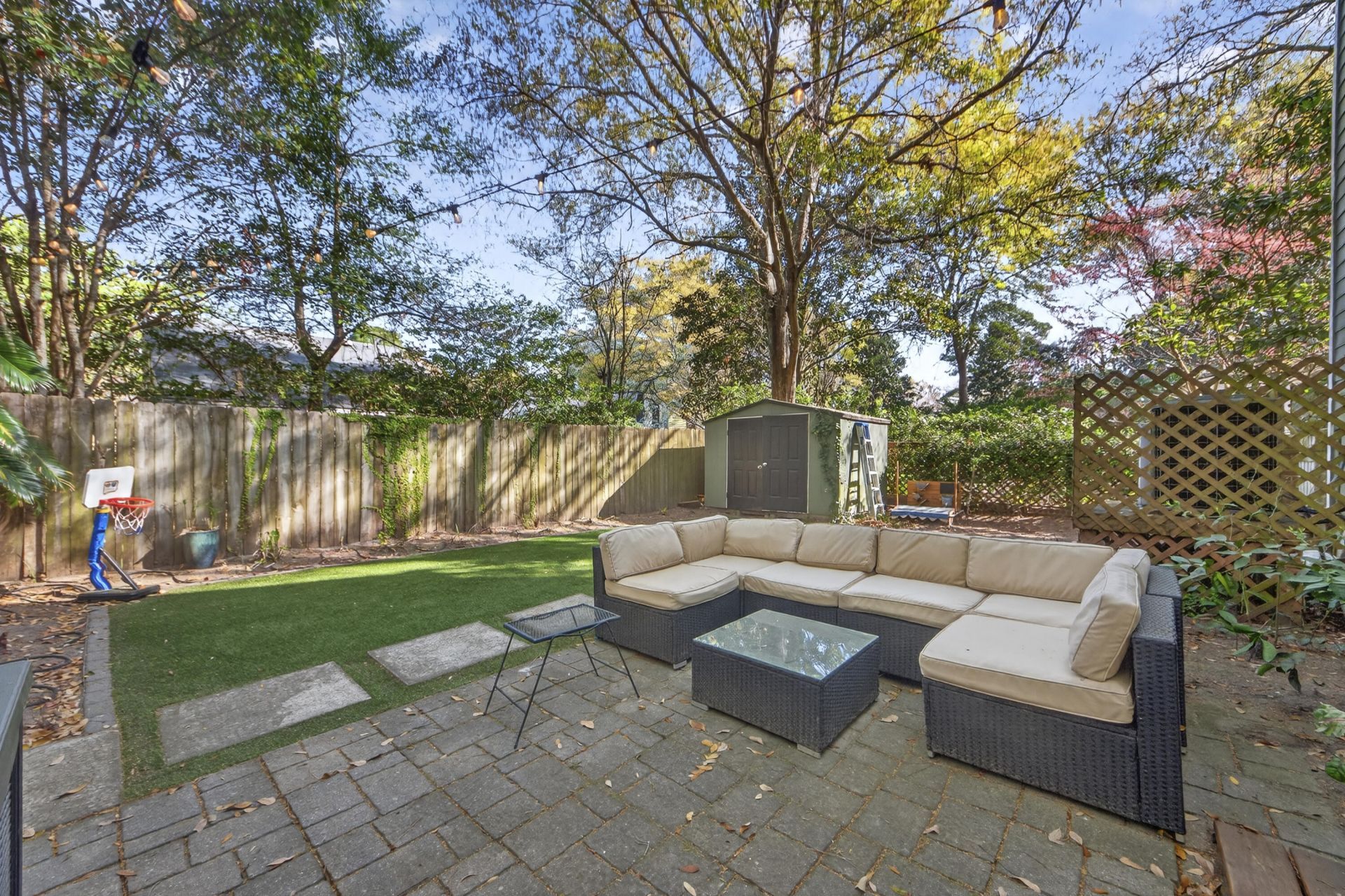 1352 Battery Glover Court Photo 33